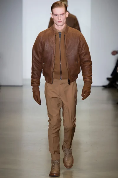 Look 33